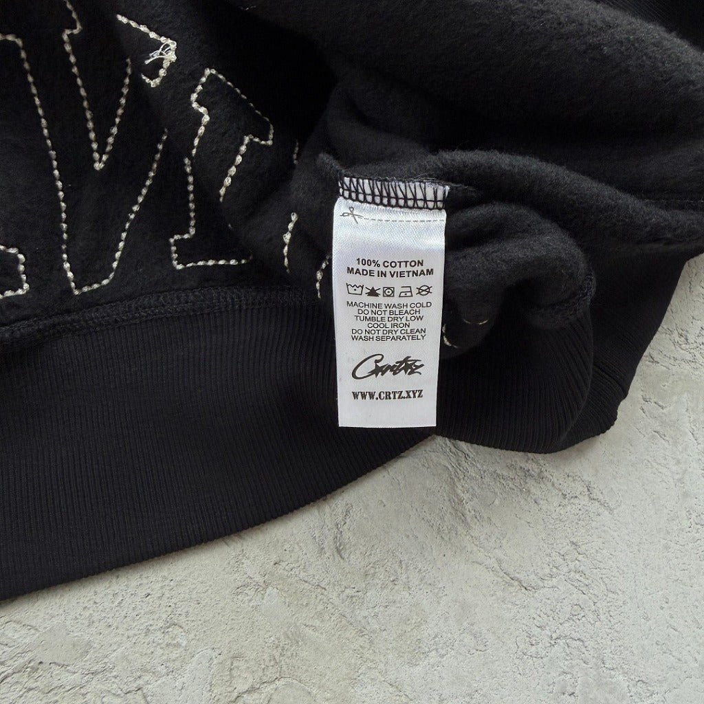 Lundun Stitch Zip Hoodie - Triple Black/ Black Red