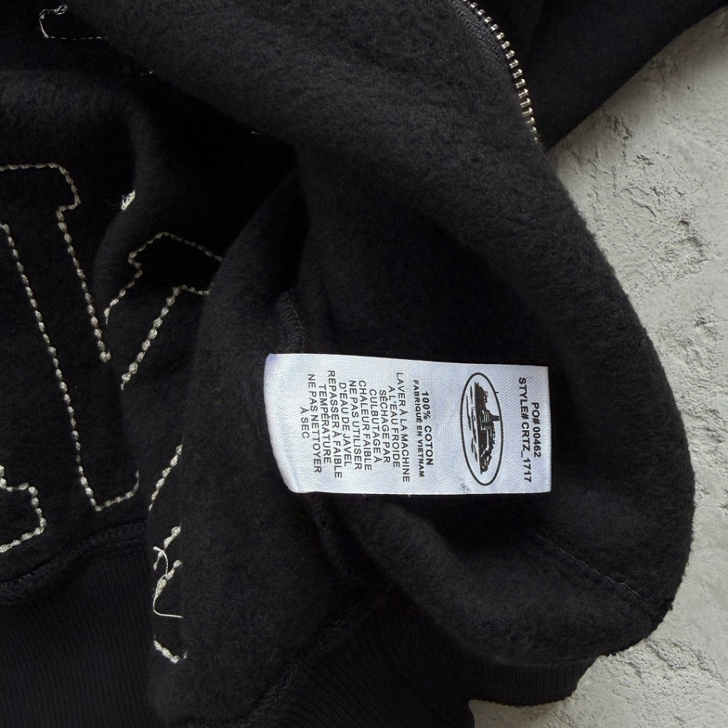 Lundun Stitch Zip Hoodie - Triple Black/ Black Red