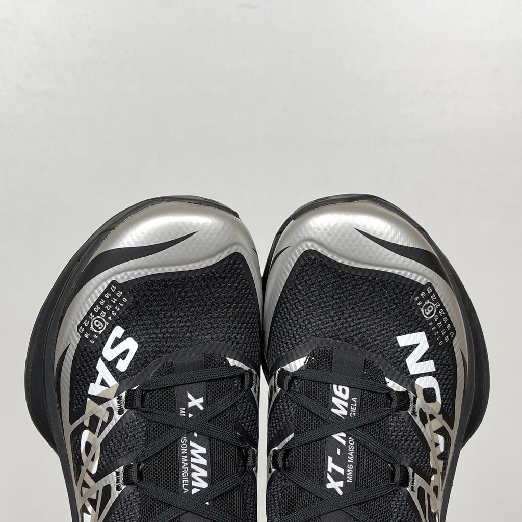 SALOMON XT-MM6 MAISON MARGIELA Intersection Sportstyle [BLACK SILVER]
